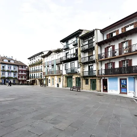 Arma Plaza By Basquelidays Hondarribia