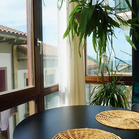 Arma Plaza By Basquelidays * Fuenterrabia